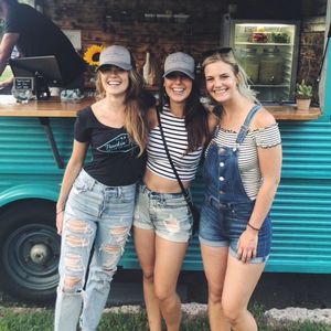 Meet your Posher, Alyssa